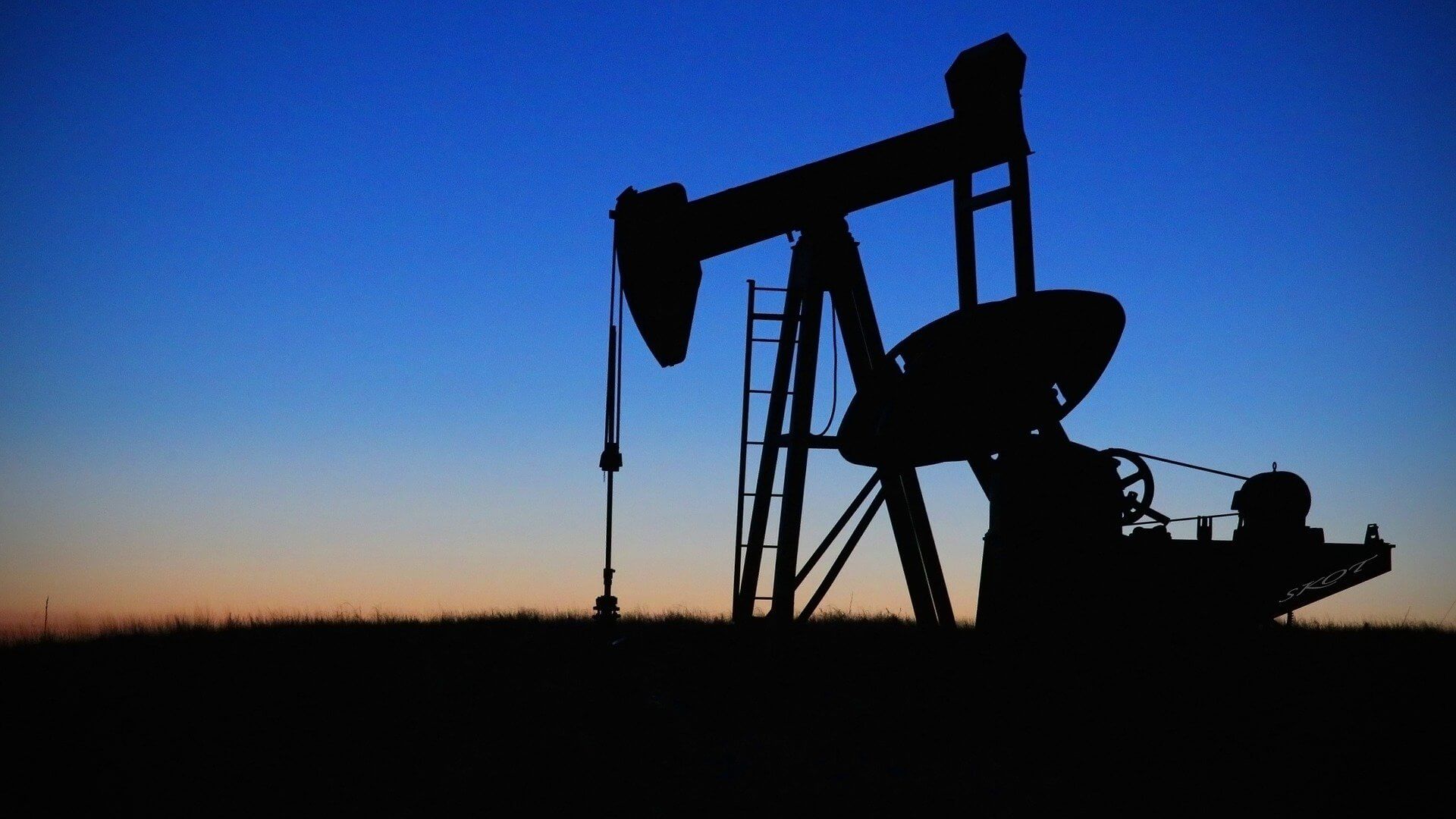 Na manhã desta terça, o barril de petróleo do tipo Brent atingiu sua máxima em sete anos, beirando os US$ 90.