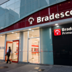 Foto de fachada de agência do banco Bradesco