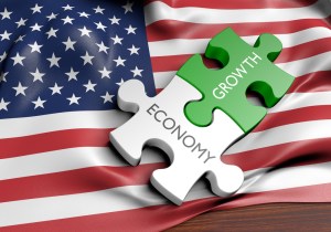 Bandeira dos Estados Unidos com peças de quebra cabeça representando economia e crescimento