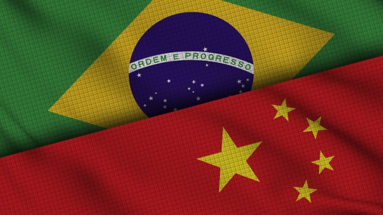 Bandeira do Brasil e da China