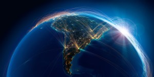 imagem de satélite do Brasil e de países da América Latina