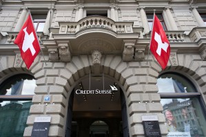 Fachada de prédio do Credit Suisse