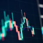 Ibovespa inicia o dia em baixa, investidores monitoram indicadores e fusão entre Marfrig e BRF 