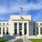 Fed corta juros em 0,25 p.p. em meio ao shutdown nos EUA