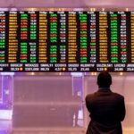 Ibovespa recua com pressão dos bancos e foco no cenário fiscal