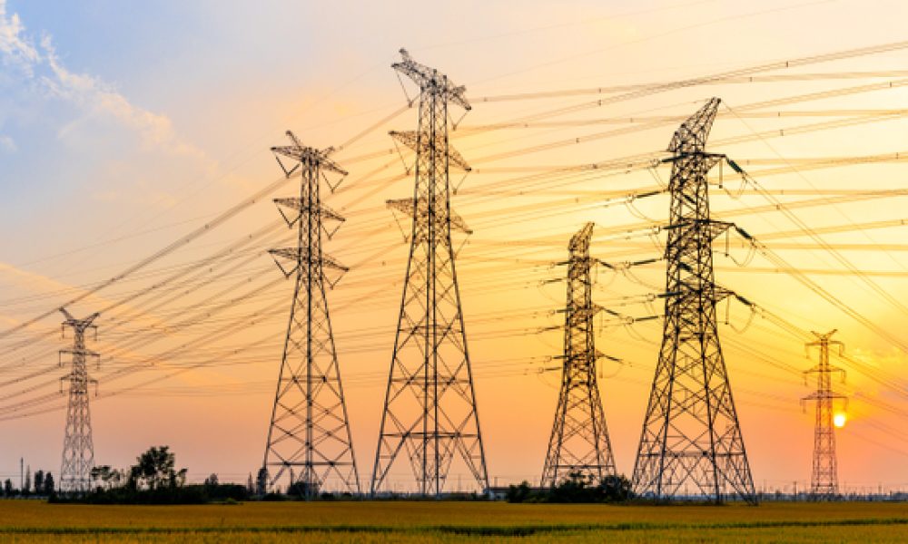 Foto de torres de transmissão de energia elétrica